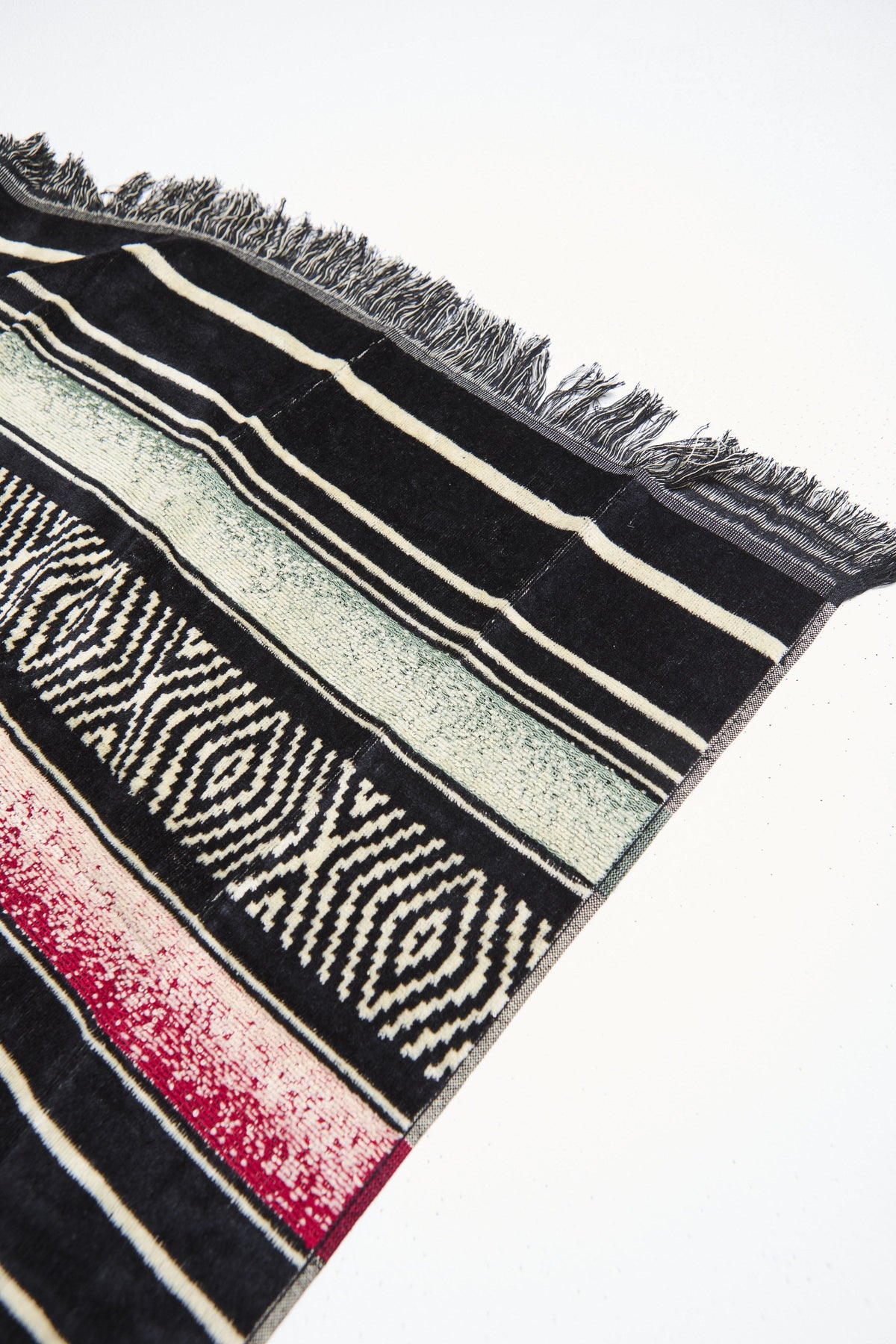 Baja Sur Beach Eco Towel: fringe and weave close-up - Leus Towels Australia